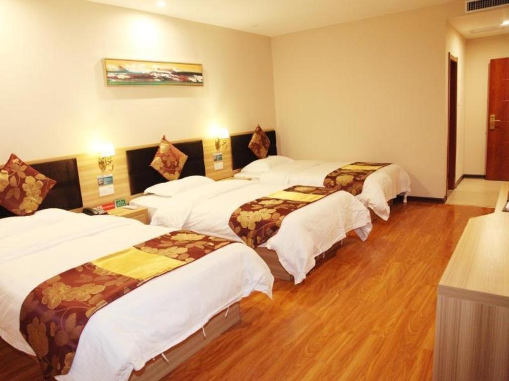 Greentree Alliance Yichang East Yichang Station Hotel Esterno foto