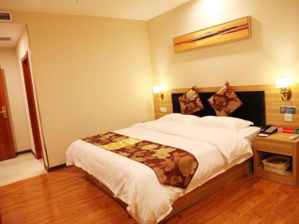Greentree Alliance Yichang East Yichang Station Hotel Esterno foto
