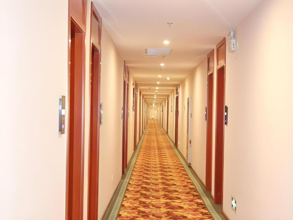 Greentree Alliance Yichang East Yichang Station Hotel Esterno foto