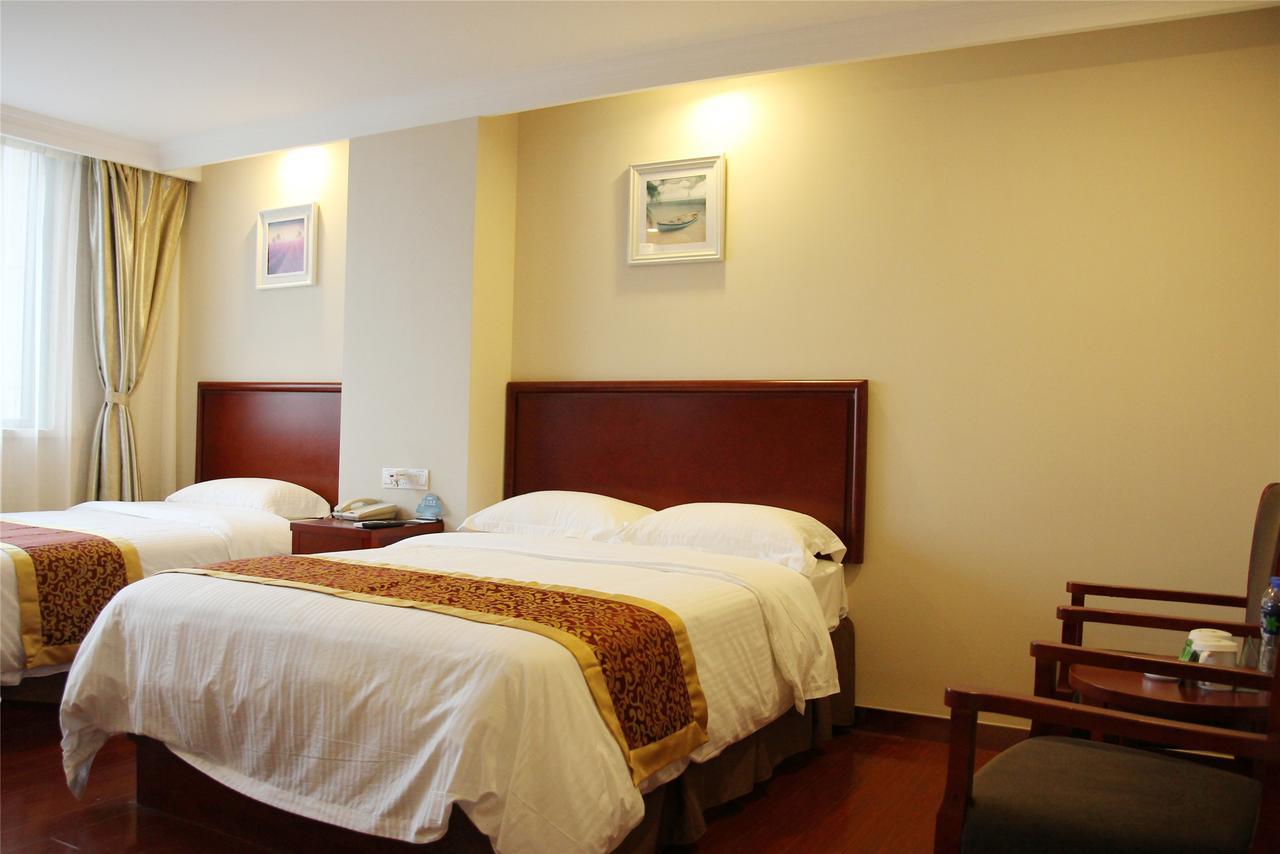 Greentree Alliance Yichang East Yichang Station Hotel Esterno foto