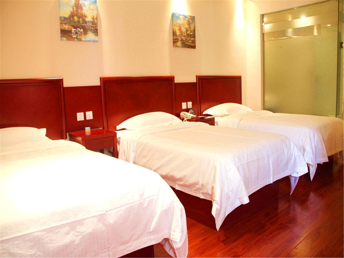Greentree Alliance Yichang East Yichang Station Hotel Esterno foto