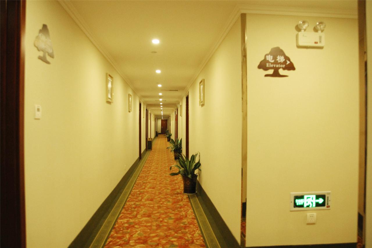 Greentree Alliance Yichang East Yichang Station Hotel Esterno foto