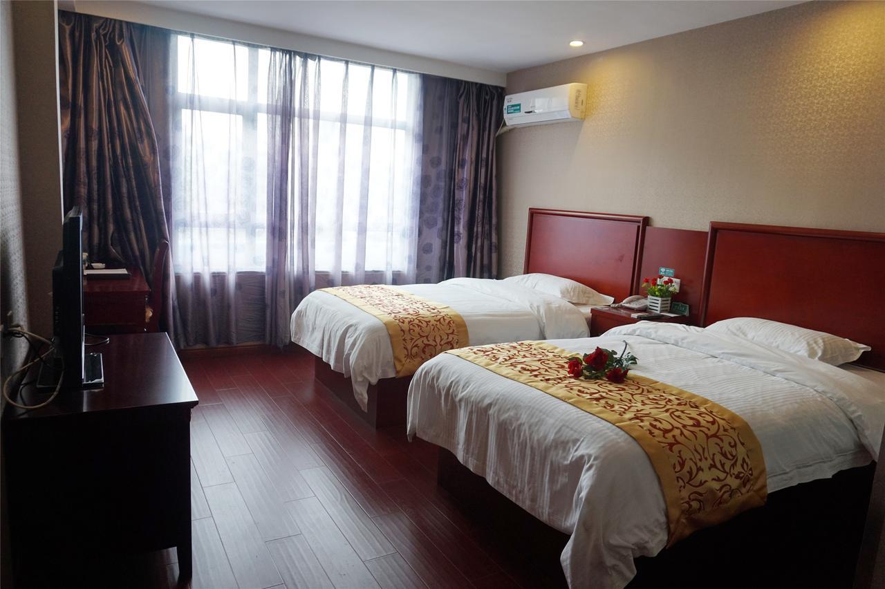 Greentree Alliance Yichang East Yichang Station Hotel Esterno foto